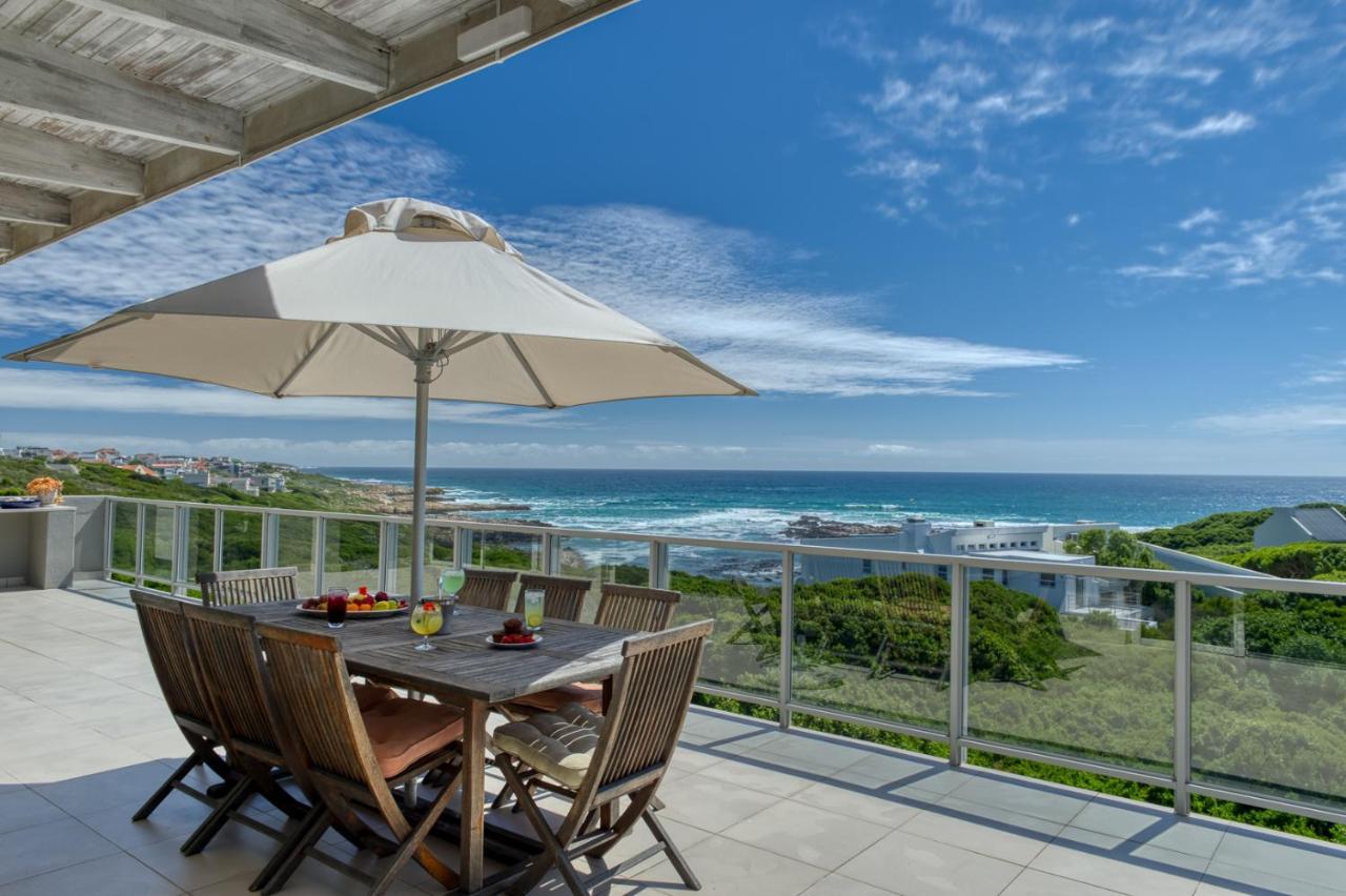 Stanford's Cove Apartment